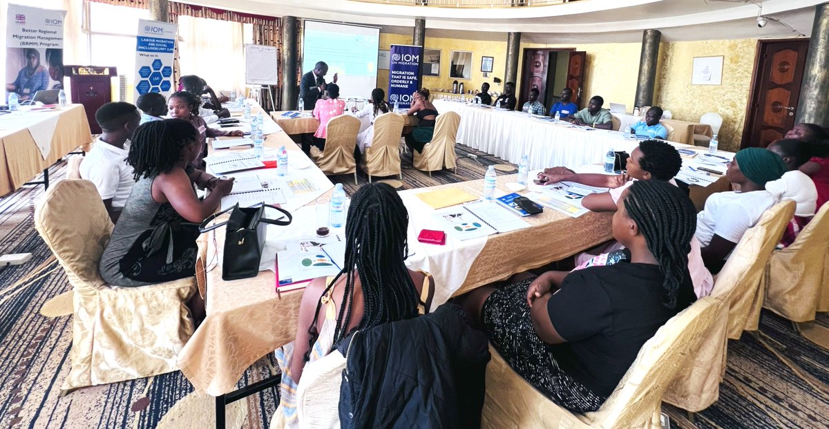 IOM_Uganda's tweet photo. 25 youth entrepreneurs have gathered in Mukono, through IOM’s Youth Business Incubator Programme (YBI) to receive training on converting entrepreneurial ideas into profitable business ventures. This is part of a project funded by @FCDOGovUK. https://t.co/azhRdI5tuw