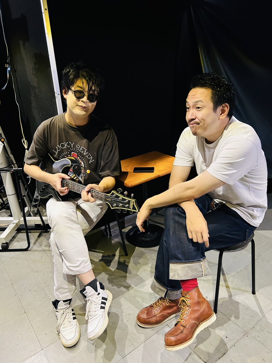 BT_Guroyu's tweet image. ドリーム・シアターの曲を耳コピしているわわちゃんと暇な僕。