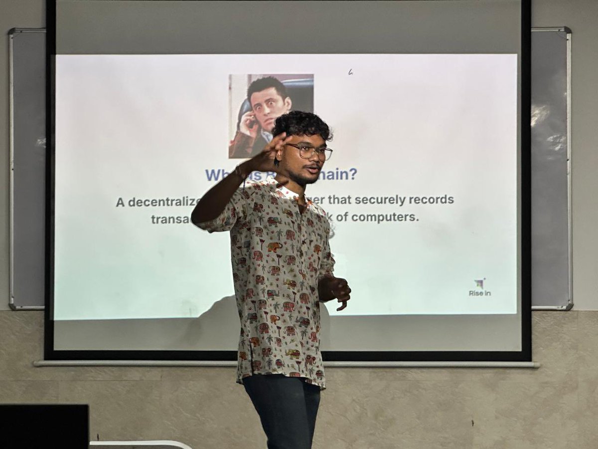 Paam24M's tweet photo. Day-2 
BUILD ON APTOS X ISTE

Created a full-stack, cross-chain message relay 🚀 Learning how to BUILD ON APTOS. Huge thanks to my mentors for their invaluable guidance and support in bringing this project to life. Couldn't have done it without you! #blockchain #smartcontract https://t.co/XykzZOYk1a