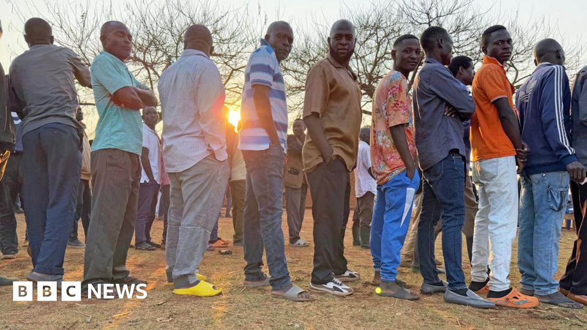 BBCAfrica's tweet photo. Voting is ongoing in Malawi for presidential and parliamentary elections. The rising cost of living has been a major concern for the voters following a turbulent five years that has seen the economic crisis worsening. https://t.co/B7OwhVQvR3 https://t.co/jbJfkxS48Q