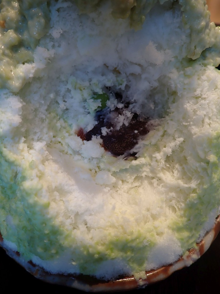 御徒町　くろぎ 
枝豆ミルク。
大好きなのでまた食べました。ベースを枝豆塩ミルクに変更してもらいましたが、これもいいですね。
枝豆ミルクは長期間やっているので、もう一度食べられるかも？