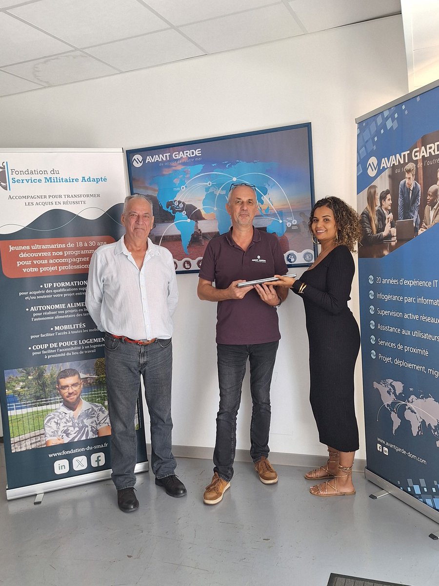 fondationsma's tweet photo. 📷 À La Réunion, l’association de la Fondation du SMA accompagne les jeunes dans leur insertion, animée par Philippe Prévost aux côtés du général (2S) Jean-Pierre Metz.
👉 Formation, logement, mobilité… un vrai tremplin pour transformer les ambitions en réussites. https://t.co/kbQ9wY53I2