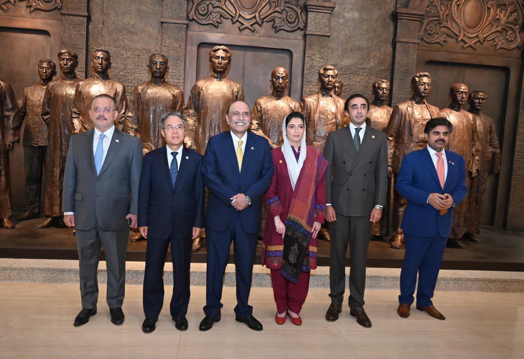 banbhan_raza's tweet image. صدر زرداری کی قیادت میں پاکستان-CPEC منصوبہ نئے مراحل میں، توانائی، انفراسٹرکچر اور مواصلات پر توجہ مرکوز۔
#PresidentAAZChinaVisit
#CPEC2 #Infrastructure