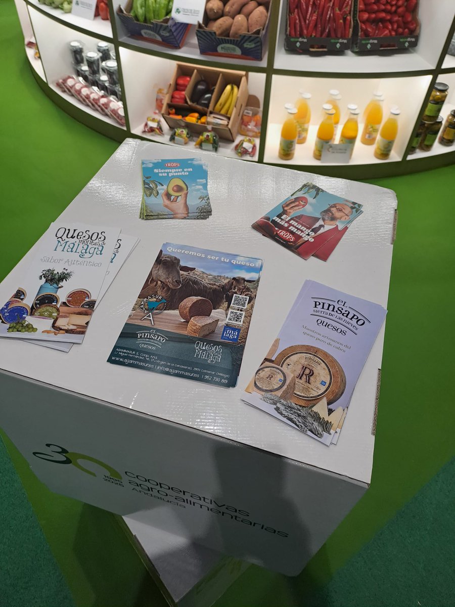 QuesosElPinsapo's tweet photo. ¡Presentes en #Auténtica2025! 🙌
Nuestros quesos de cabra El Pinsapo y @QuesosMontesM participaron en la cata ofrecida por @CoopsAgroAND , junto a los quesos de @corsevilla_ .
Orgullo de cooperativa, sabor auténtico. 🧀✨
#Agammasur #QuesosDeCabra https://t.co/dNrjpxHbHF