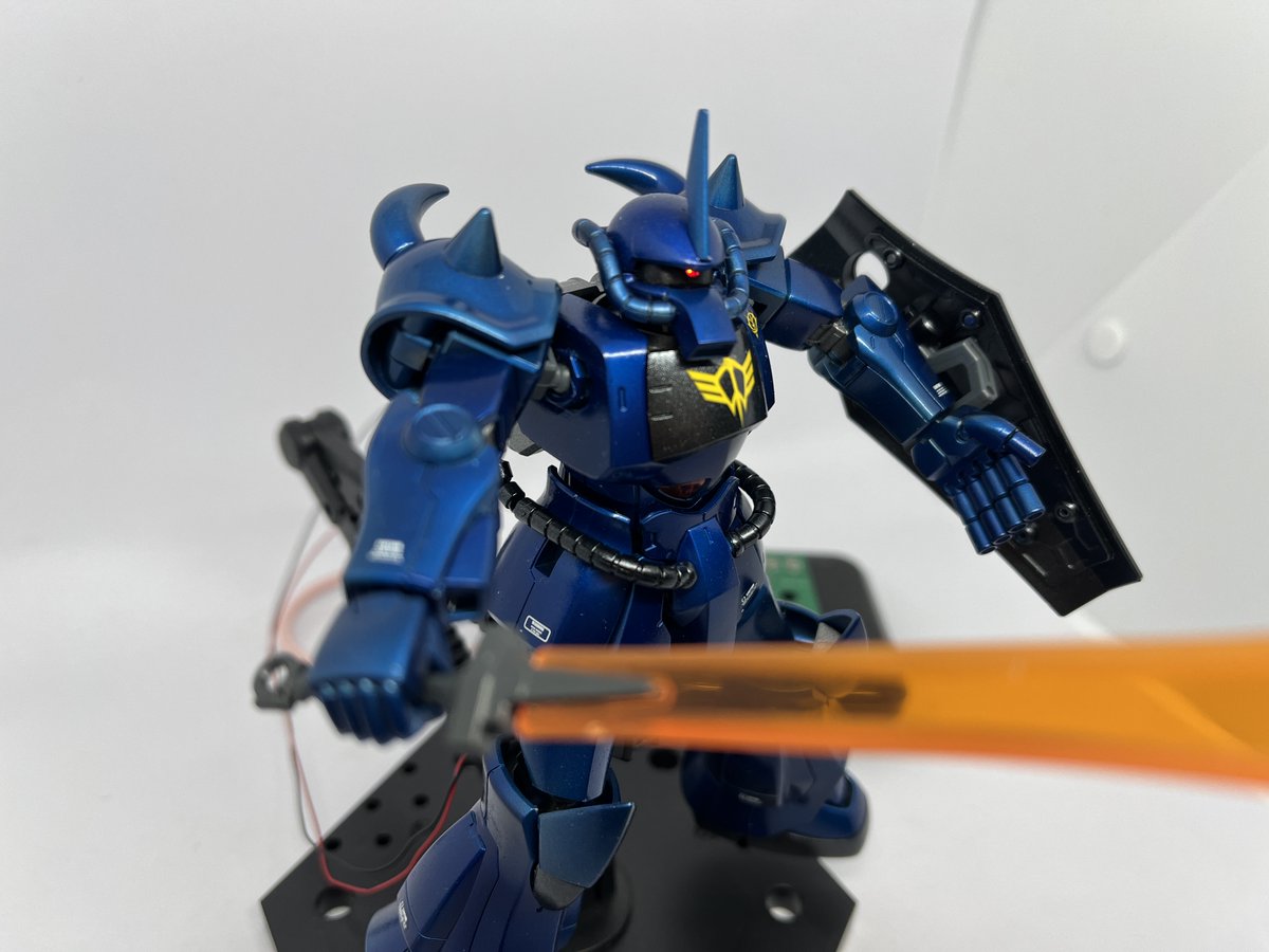 TANI_Lab's tweet image. #ガンプラ
#ガンプラ好きな人たちと繋がりたい
#グフ
無くした首パーツ、鉄血シリーズと同じっぽかったので体も作りました。