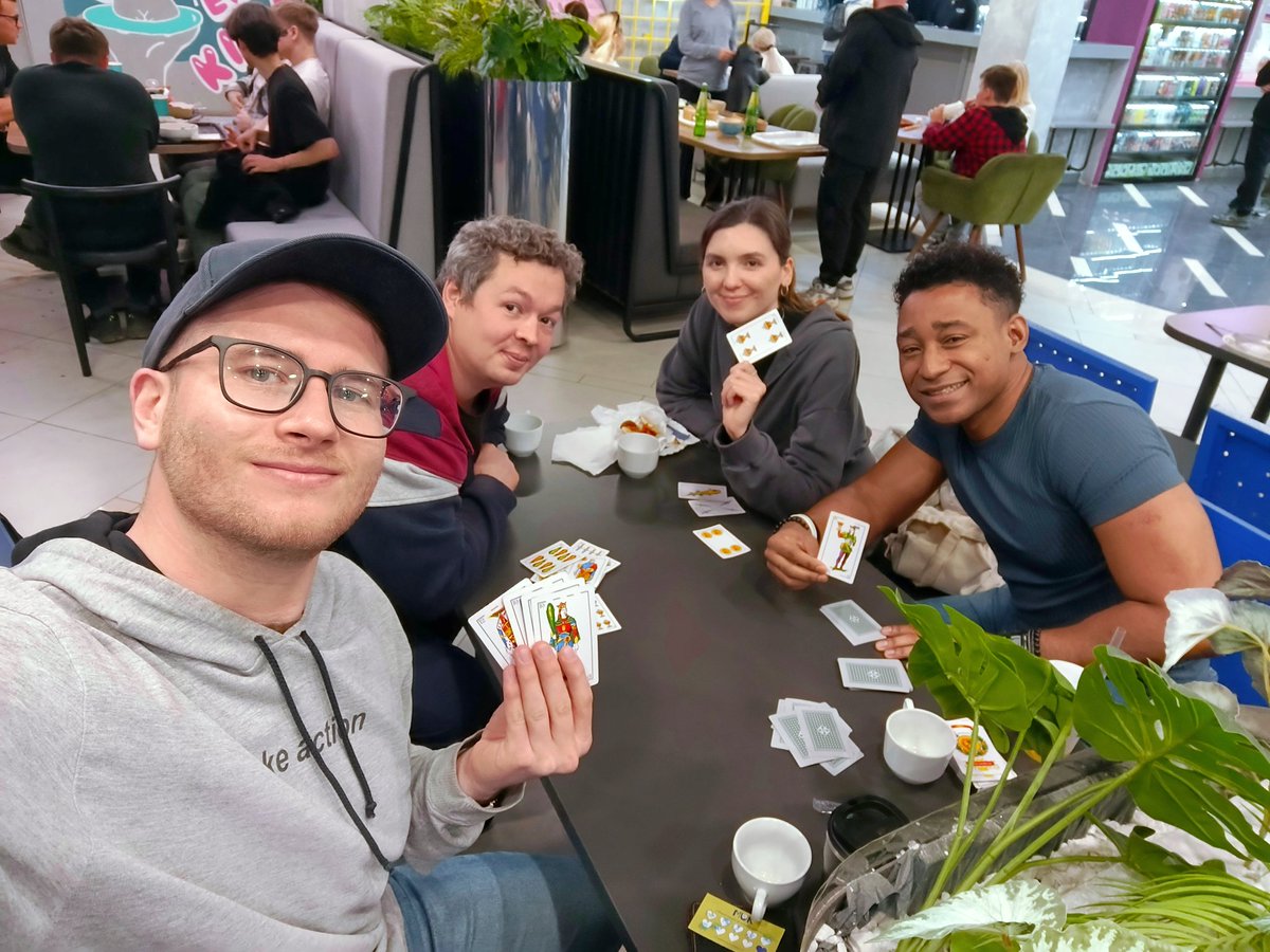 roman 🕊️ tweet media