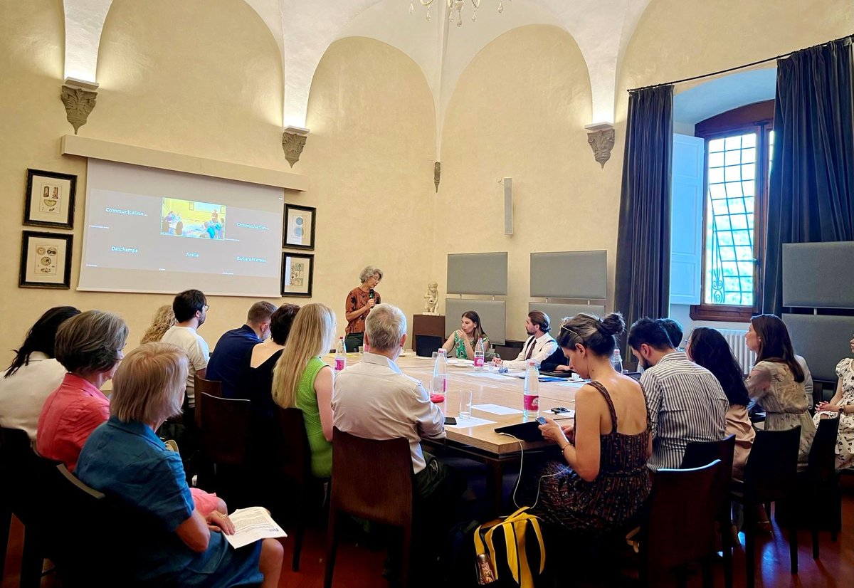esomi_udc's tweet image. 📢 Cristina Blanco Sío-López (@esomi_udc - @CISPAC_gal ) participó en la EUI Alumni Association Conference 2025 en Florencia, presentando su investigación sobre Salvador de Madariaga y las comunidades académicas en la Guerra Fría.

#ESOMI #CISPAC #EUI
