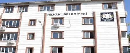 DEM'li Hilvan Belediyesi'nde rüşvet talebi! 

Belediyenin açtığı bir ihaleye girip en avantajlı fiyatı vererek ihaleyi kazanan firma, belediye yönetiminin Yüzde 25 oranında rüşvet talebini reddetti. 
Bunun üzerine ihale ertesi gün iptal edildi. 
Firma mahkeme yoluna gidince