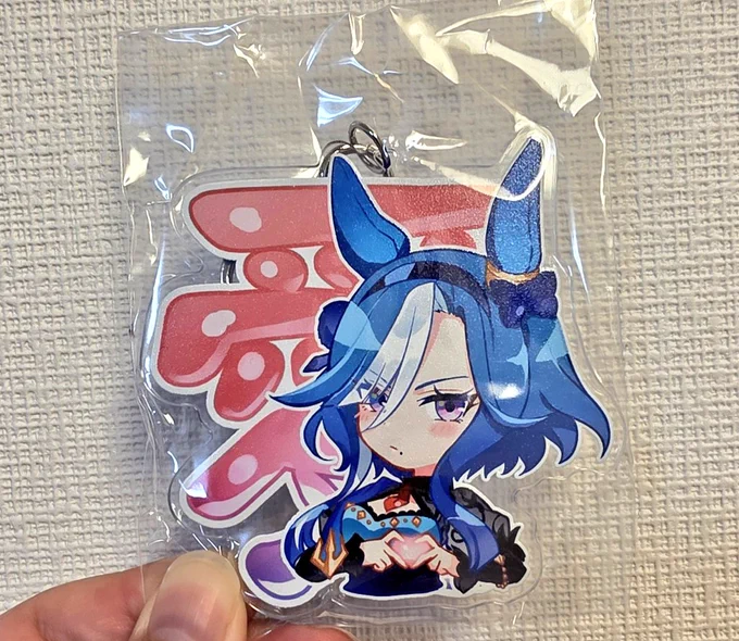 プリステでお迎えした本と頂いた差し入れ ありがとうございます! へへ、アルヴちゃん可愛すぎる