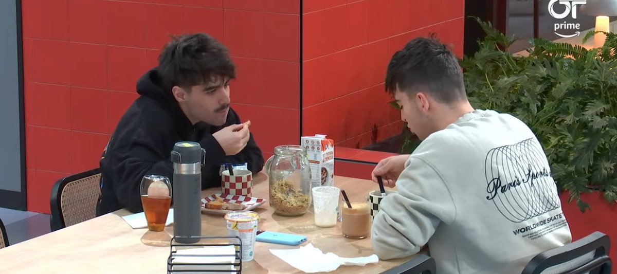 y ellos cuando salen a desyunar? ….. os echo de menos #OTDirecto16S