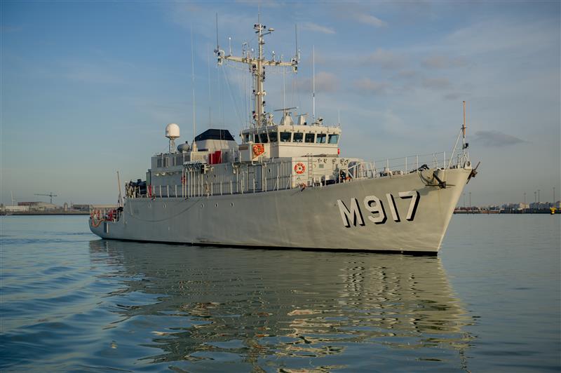 La Belgique et les Pays-Bas cèdent 7 chasseurs de mines Tripartite à la Bulgarie (4 BE, 3 NL).
Sécurité renforcée en mer Noire, soutien à l’Ukraine et coopération européenne solide.