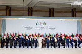 rizwan_media's tweet photo. 🚨 What a tragic day for the Muslim world &amp; the Arab-Islamic Summit ends not with resolve but with paralysis and platitudes. Instead of bold action, they echo Washington’s line about “halting aggression,” sealing the fate of OIC and Arab League as mere spectators. 
#Doha_Summit https://t.co/TWO5RalN6q