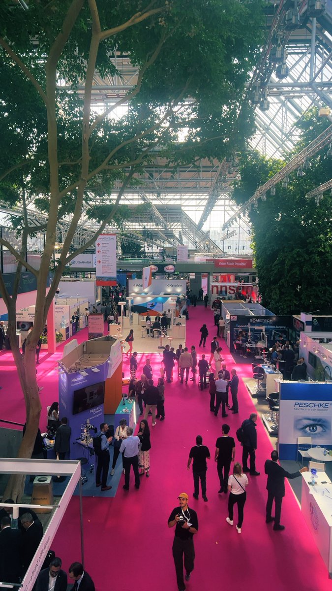 RaidAlhayaza's tweet photo. It’s always great to see the KKESH booth proudly representing 🇸🇦 and highlighting Saudi Arabia’s contribution to advancing eye care on the global stage.
#KKESH #SaudiArabia https://t.co/hW75pDw66M