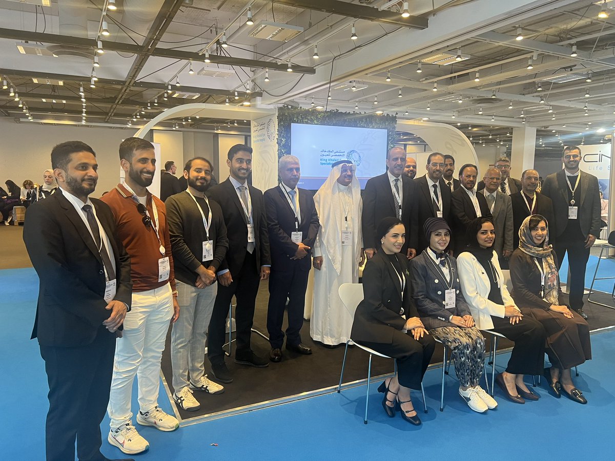 RaidAlhayaza's tweet photo. It’s always great to see the KKESH booth proudly representing 🇸🇦 and highlighting Saudi Arabia’s contribution to advancing eye care on the global stage.
#KKESH #SaudiArabia https://t.co/hW75pDw66M