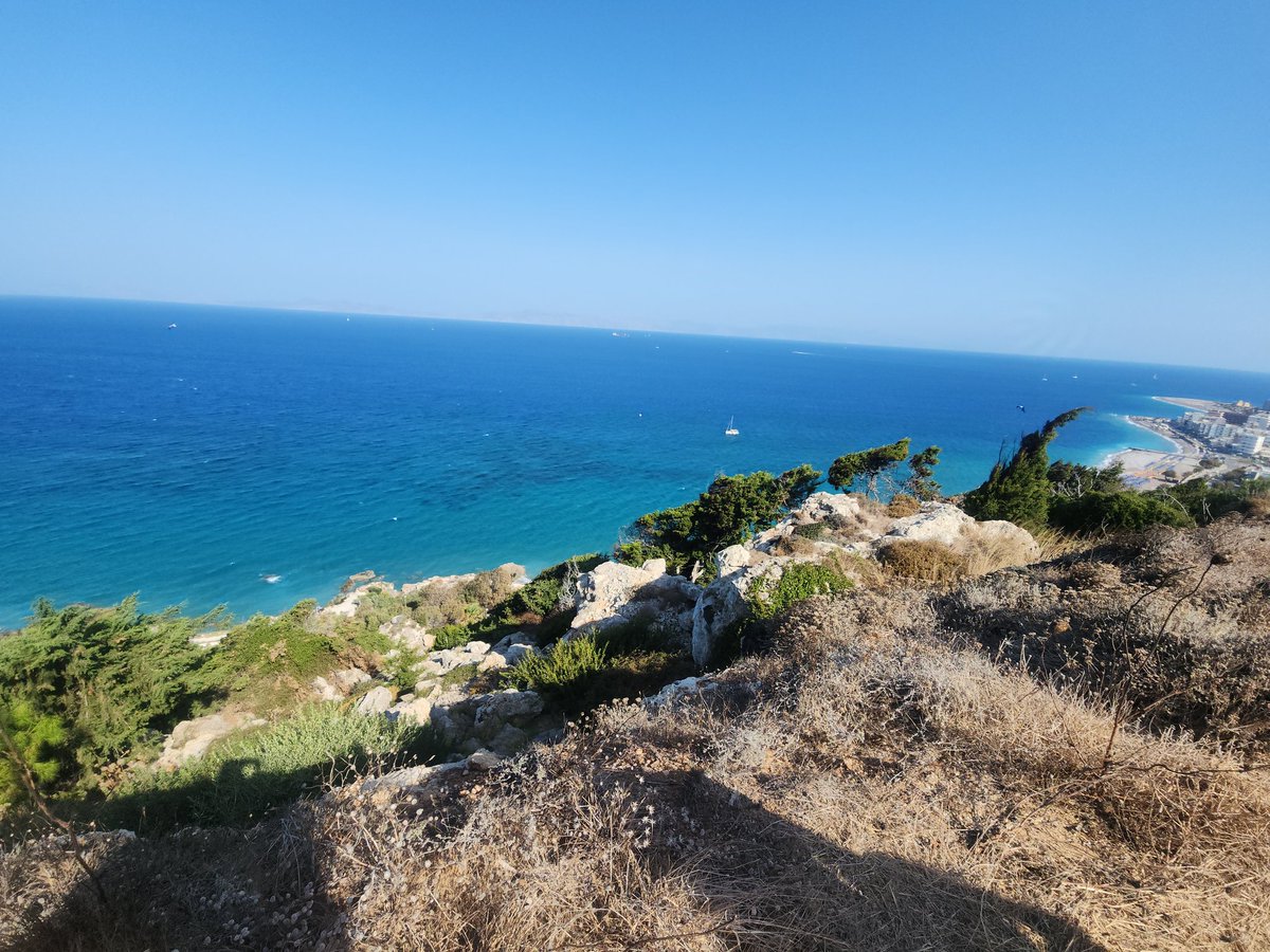 AzulBlueThing's tweet photo. Rhodes had been my second favorite stop so far 🏰#RoamingRogers https://t.co/hWvxvZbfat