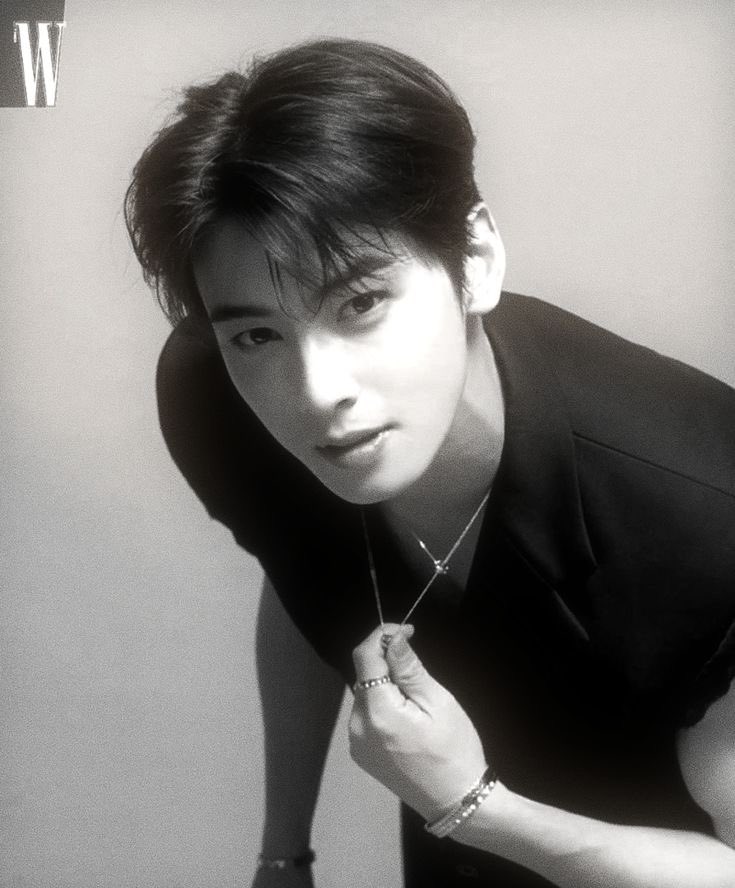 𝐬𝐞𝐥𝐞𝐧𝐞 tweet media