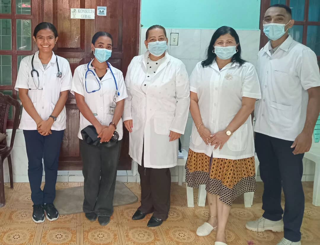 cubacooperatlap's tweet image. Continúan derrochando conocimientos los #ESM  5to año en los exámenes prácticos de MGI, las Doctoras María Caridad y Carmen Cala ,ambas #Espec.MGI #BMCTL #APSDili formaron parte del Tribunal de examen agradeciendo a los estudiantes por la disciplina y entrega que han tenido.