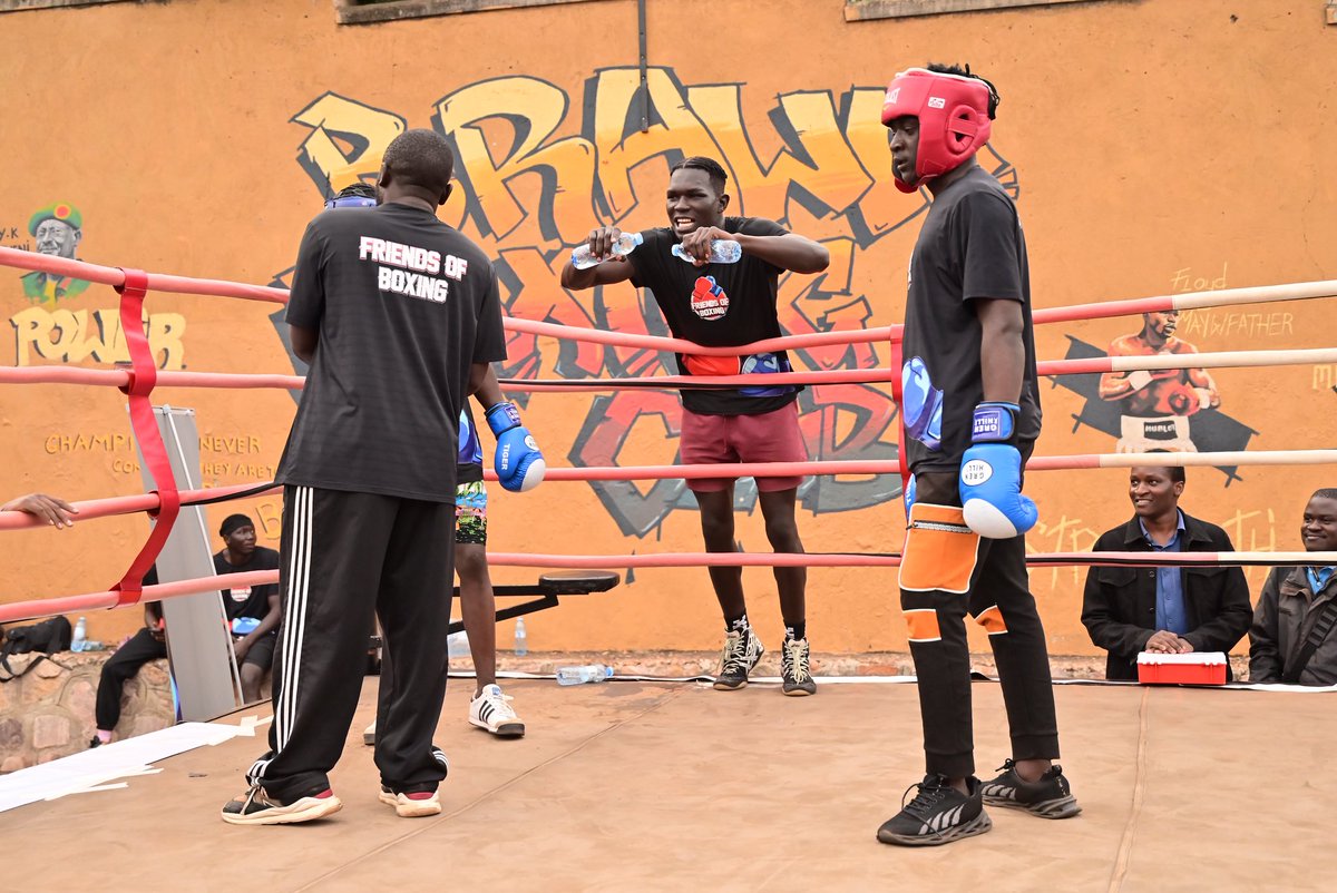 FriendsOfBoxing's tweet photo. Snippets from our training session! 🥊🔥 Can’t wait for the next one!!the journey keeps getting stronger. #friendsofboxing #boxingchallenge https://t.co/Dp7oSNOYXb
