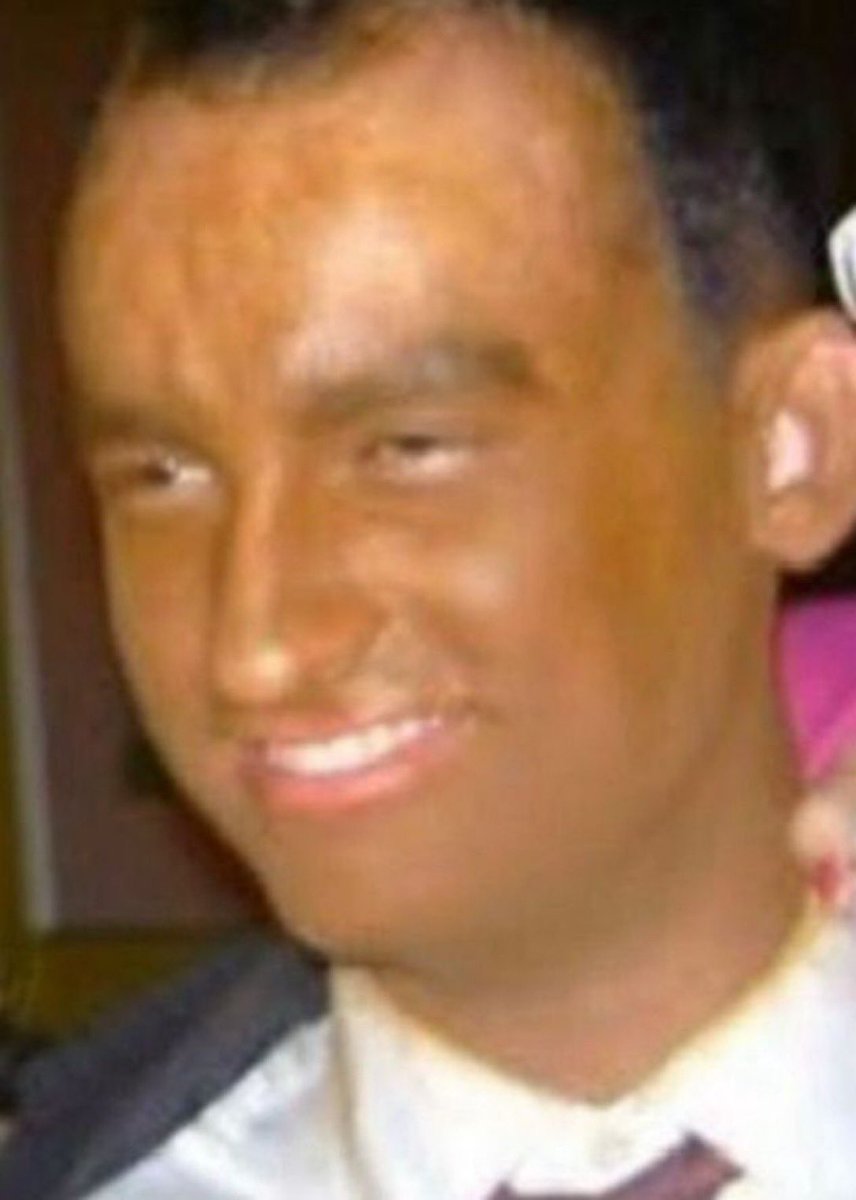 noshiteplease's tweet image. #BlackFace #eoinhayes

This is Hillarious,I can understand why he's apologising 4 looking so Ridiculous. Of course he has Pro Nouns in his Bio,he's spent his entire political career apologising. He's not attending the @SocDems think in, hadn't enough time 2 get his make up done