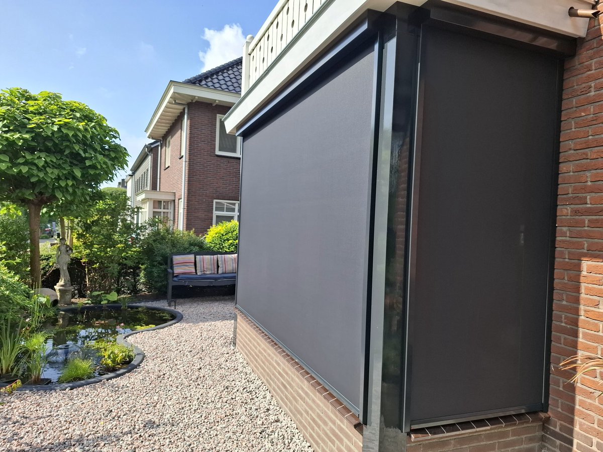 De R is weer in de maand en dus tijd voor een mooie najaarsactie ☀️🍂🍁 

Ontvang van 15 september t/m 15 oktober 2025 10% korting op alle (solar)rolluiken en screens!

fremazonwering.nl

#Frema #Rhenen #Veenendaal #Ede #Wageningen #Utrecht #Arnhem #Nijmegen #Gelderland eo