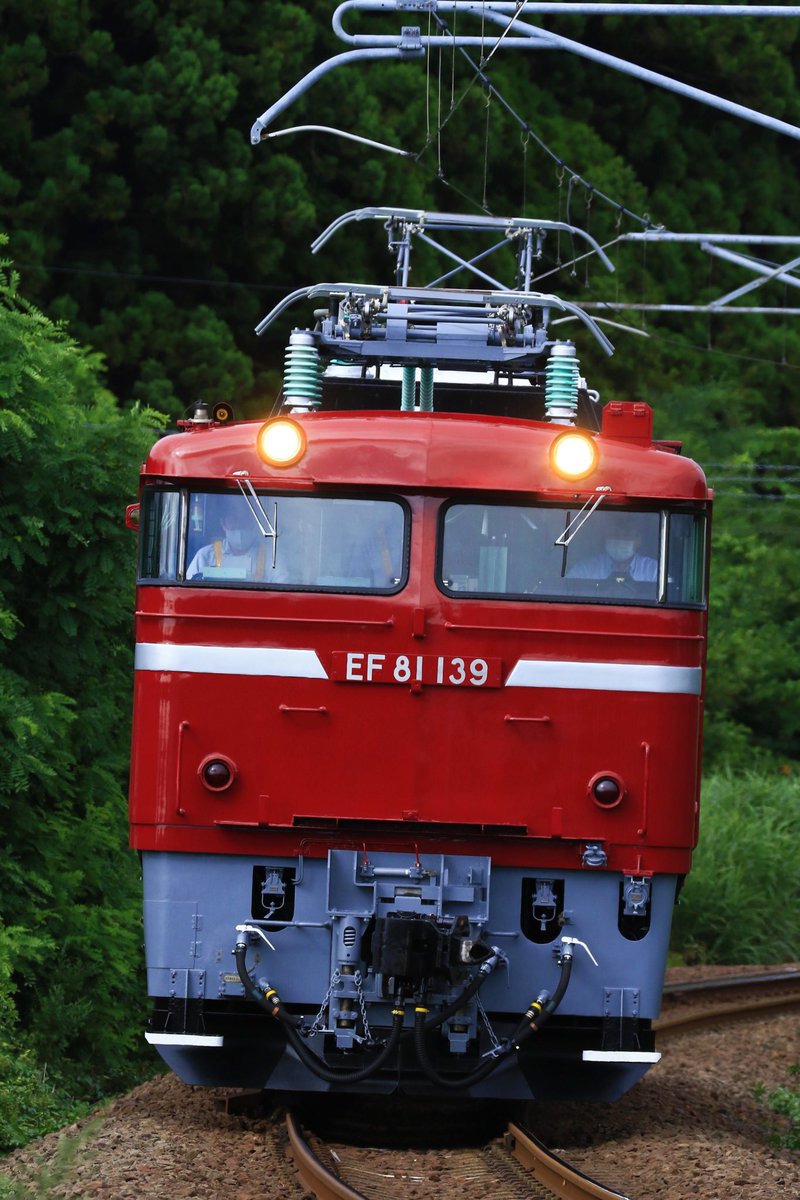 綾鷹 綾鷹鉄 (@SakurajimaMai75) / X