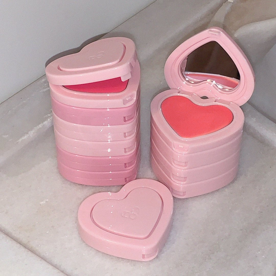 【EVENT】
🎀クリームチーク사랑団を募集します🎀

AOUの人気アイテムグローイ/ソフトクリームチーク13色パーフェクトセットを
実際に使い全色レビューしてくれるコスメオタクの方!🙋🏻‍♀️🫡

募集期間
9/16~9/18 17:00

応募方法
フォロー+RT

사랑団に選ばれた皆様にはパーフェクトボックスでお届け💖