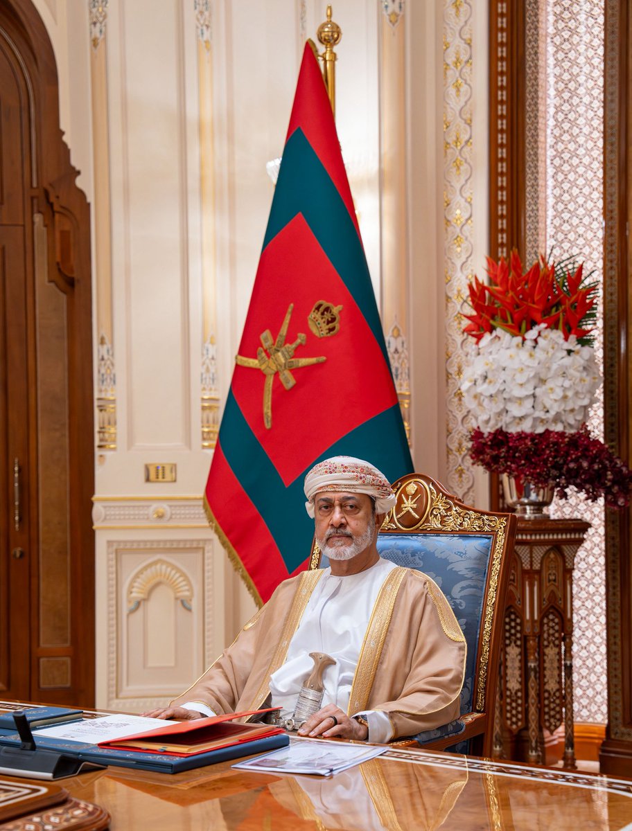 Royal Oman Family tweet media