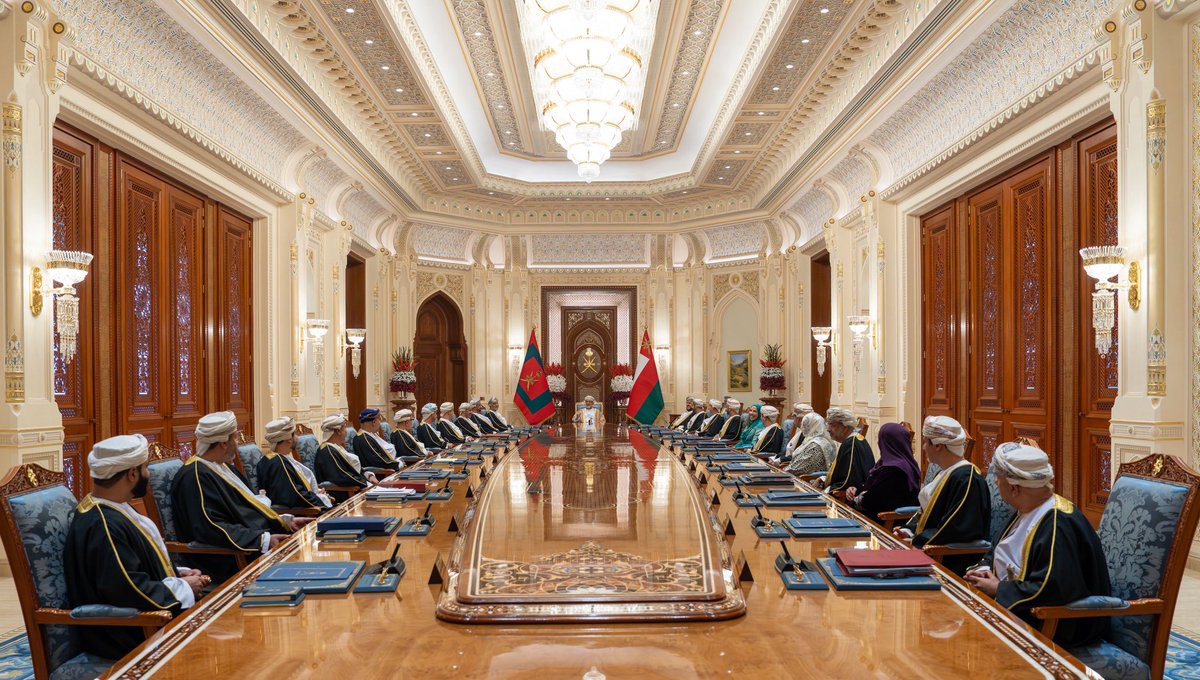 Royal Oman Family tweet media