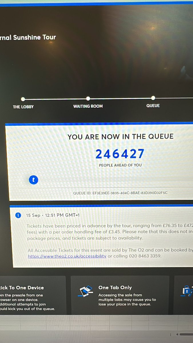 Pinau2013's tweet photo. #ArianaGrande @AXS_UK @TicketmasterUK @TicketmasterCS what a joke yet again ticket selling machines. Since 09:20 on AXS not moved in 20mins!! https://t.co/T60gif0Kqh