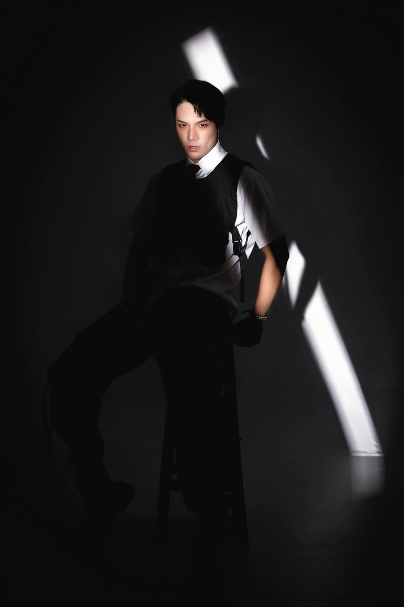 Be with me, don't be afraid of anything. I will protect your heart. Coz I'm your bodyguard. 😎