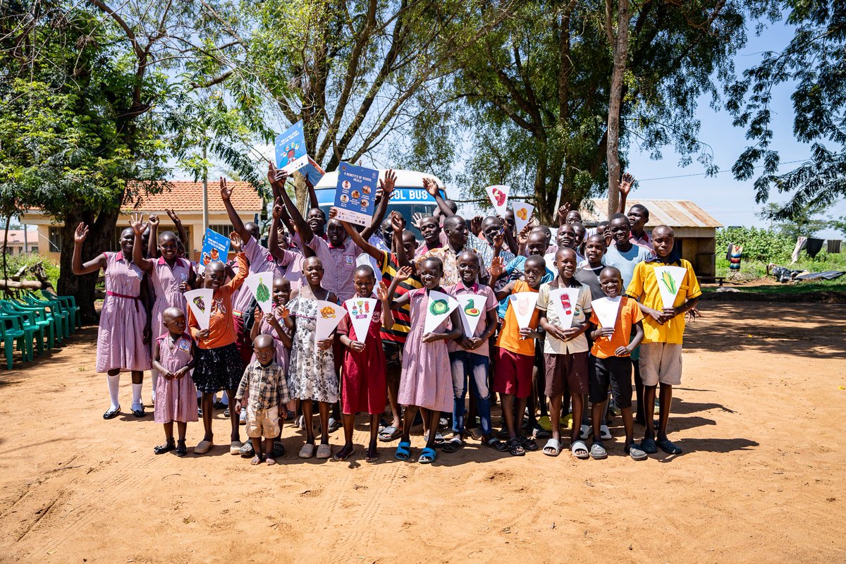 WFP_Uganda's tweet photo. Play &amp; Learn on the #NutriSchoolBusUG 🧩🌽 Children explored healthy eating through Nutri-Puzzle games—building their own balanced plates while discovering food groups and what makes a nutritious diet. https://t.co/mSe1c2THls