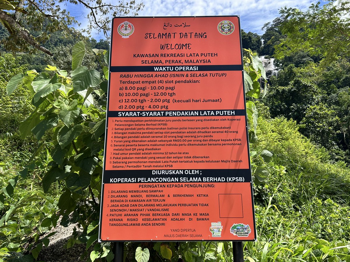 Selama
Perak Darul Ridzuan 

trip singkat di daerah ini 

Lata Puteh

terletak di tepi J. Batu Kurau - Lenggong

khabarnya perlu hiking untuk ke sini

moga kekal jadi khazanah daerah ini

<a href="/TourismPerak/">Tourism Perak</a>