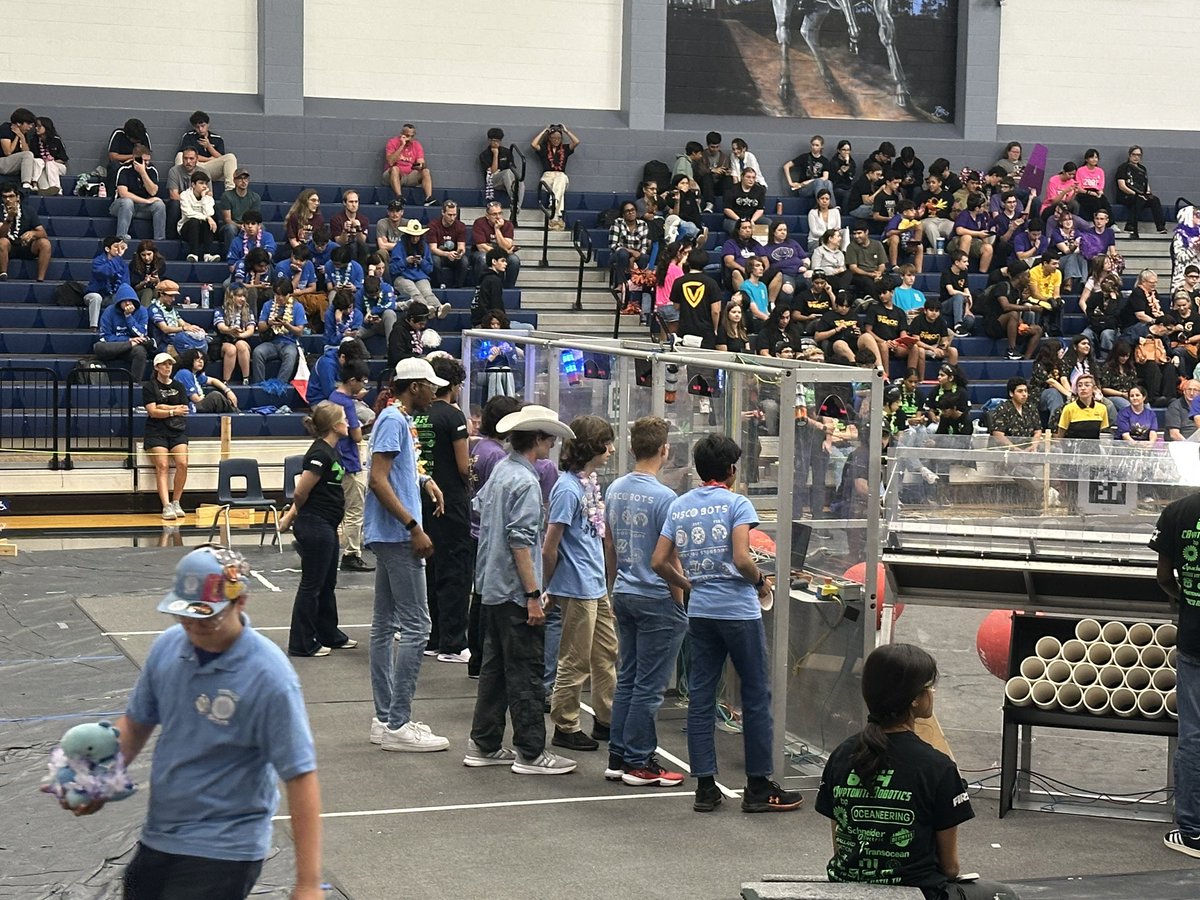 DiscoBots tweet media