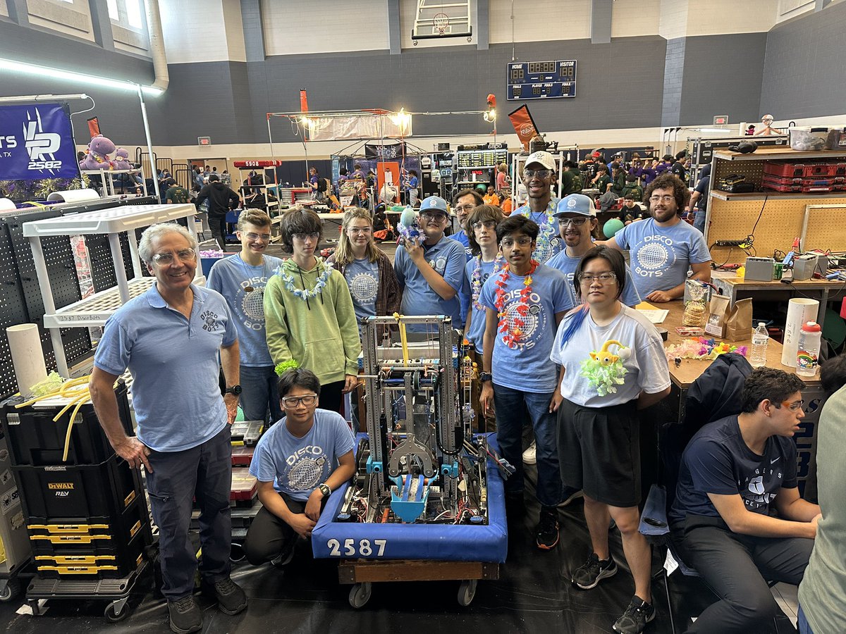 DiscoBots tweet media