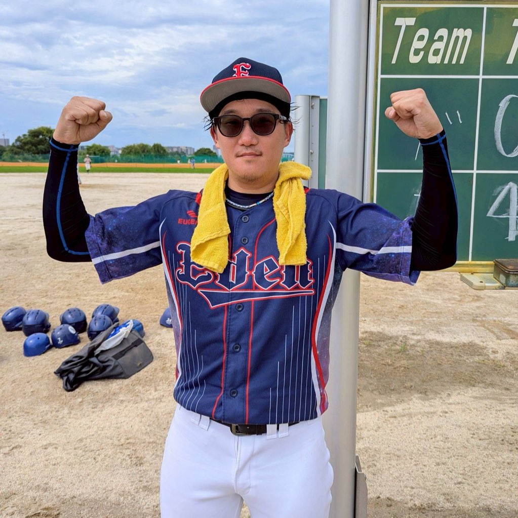 CUBE_LEAGUE's tweet photo. 【9/14（日）今週のヒーロー⚾️】
日曜4部(後期) 
ドロップキック 対 EDEN
8-6でEDENの勝利✨

#9 二瓶選手
長打を含む2打数2安打1打点の活躍でチームの勝利に貢献💪

https://t.co/olaZlamvjg https://t.co/CoFZOCFPXO