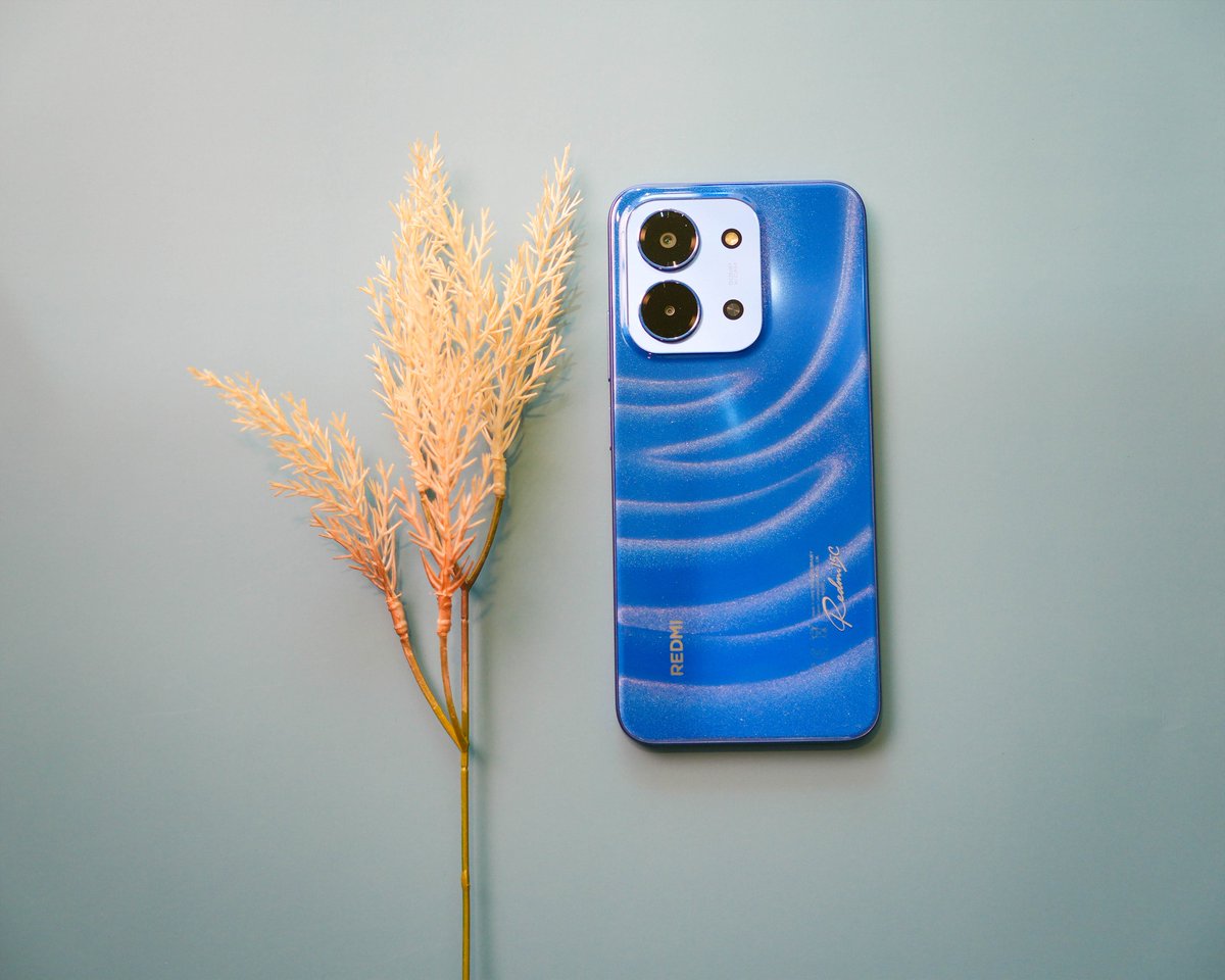 XiaomiGhana's tweet photo. Your phone, your vibe. Which #Redmi15C color resonates with you today? ✨
🖤 Midnight Black – sleek & timeless
💚 Mint Green – light & refreshing
💙 Moonlight Blue – cool & collected
🧡 Twilight Orange – daring & energetic
Comment your pick below! #AllinAllDay https://t.co/CWNAMkXEx6