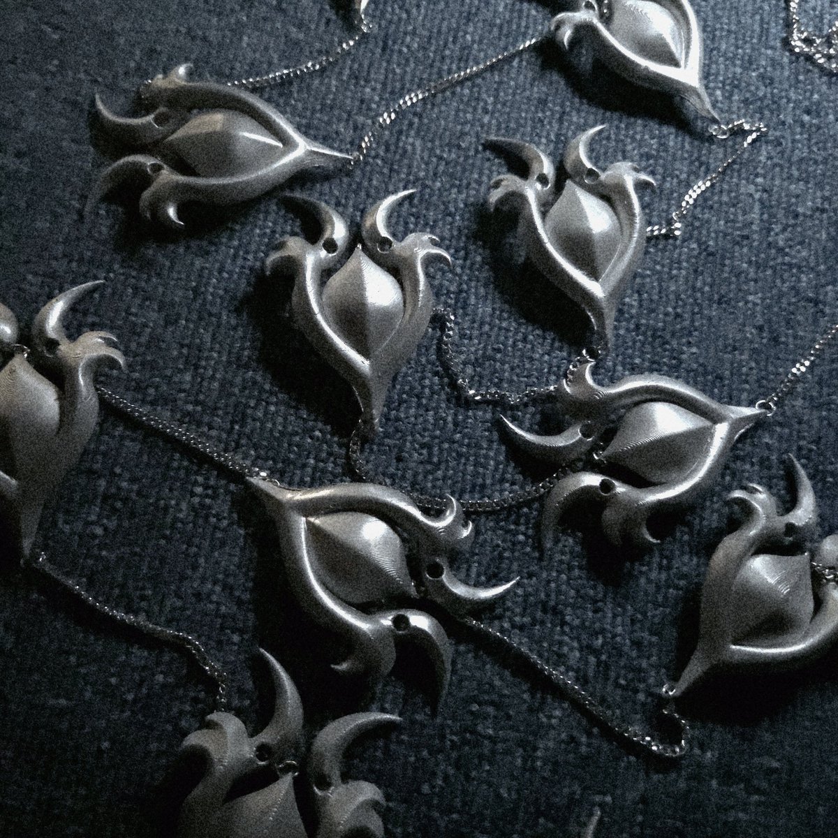 _ssunmade's tweet image. 코스프레 소품 제작

사이퍼즈 - 디아나 무기 제작했습니다!

신청자분과 사이즈와 디자인 협의 후 모델링 제작 3D프린터로 출력한 뒤 도색후 체인으로 연결 했습니다!
신청해주셔서 감사합니다 ! ✨️

#태양공방