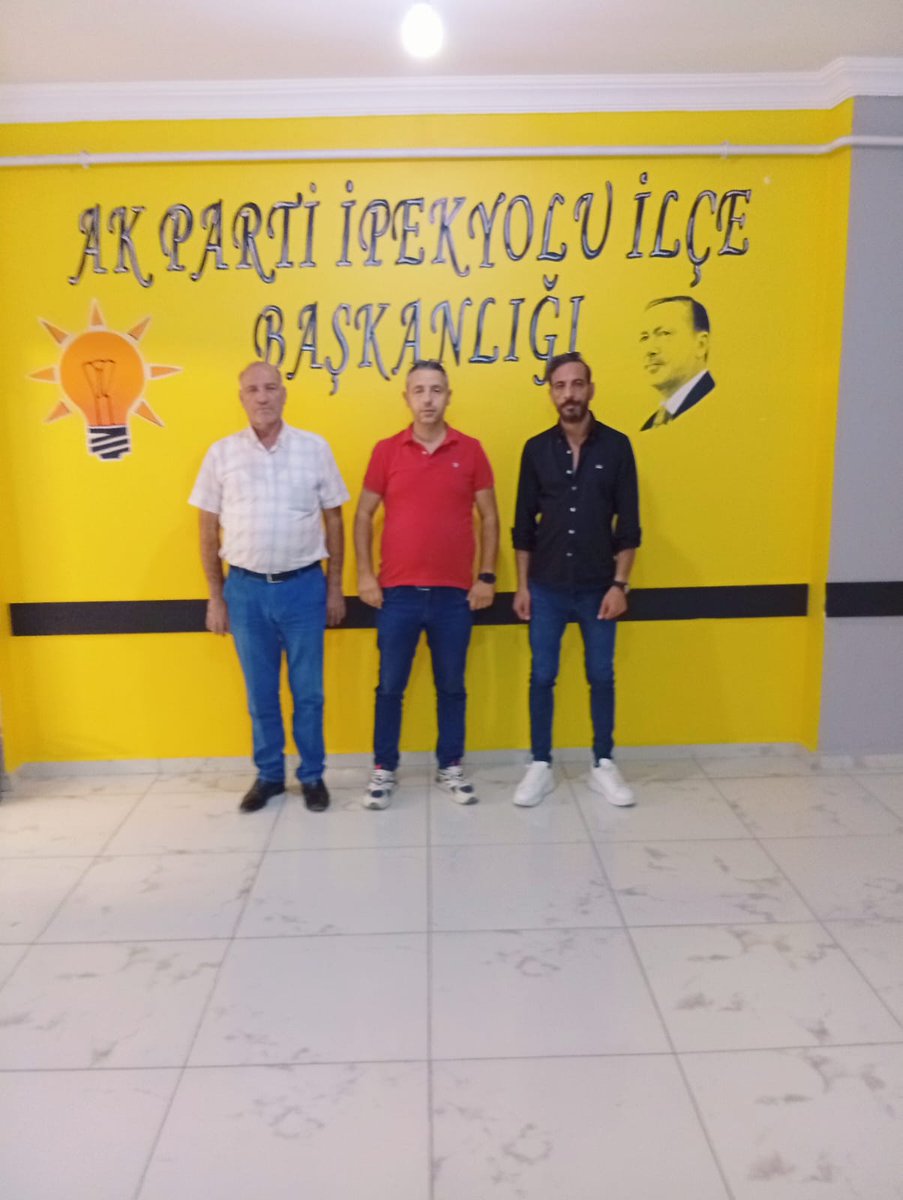 İşimiz hizmet 

Hemşehrilerimizin görüş öneri ve taleplerini dinlemek üzere 
Nöbetçi yönetim kurulu üyelerimiz 

İlçe başkan yardımcımız Selahattin Doğaç
Yönetim kurulu üyelerimiz 
Ömer Faruk Taşdemir 
Medeni Aslan 

🧭 10:00- 18:00

Sevdamız İpekyolu

<a href="/YavuzKusanVan/">Yavuz Kuşan</a>