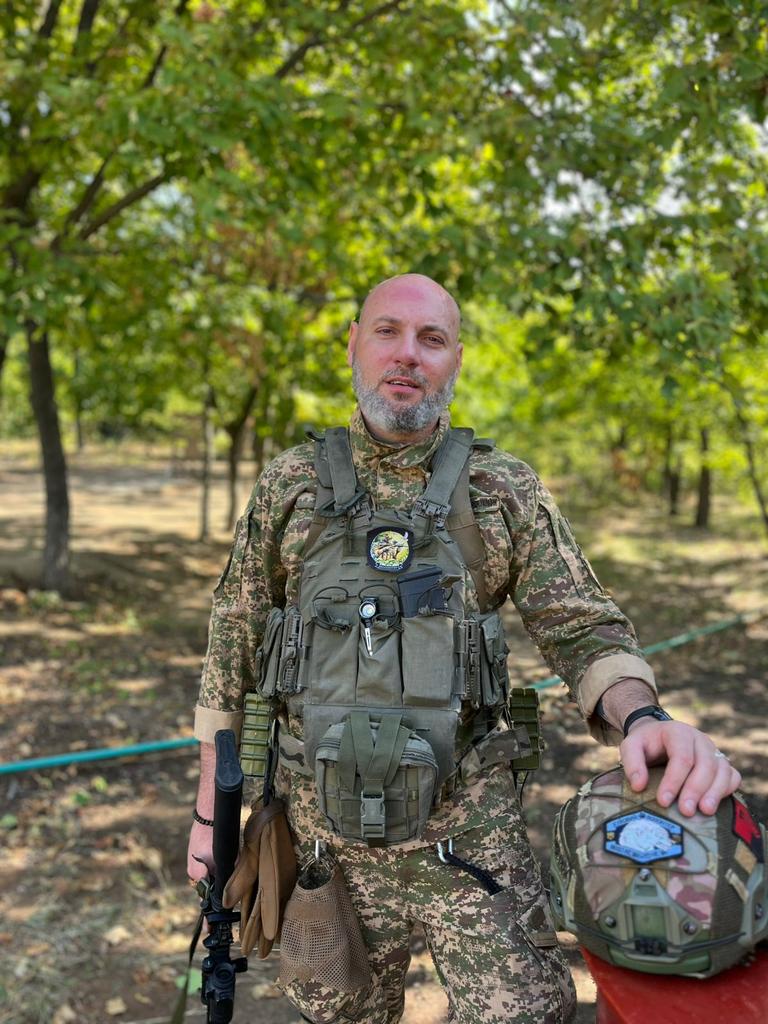 DmitrijVale's tweet photo. Ми Надто Часто Живемо Очікуванням Дня, Який Ніколи Не Настане, Замість Того, Щоб Цінувати Той, Що Є Зараз🙏😇🫡🦾🇺🇦💙💛 https://t.co/m8z008VkJr