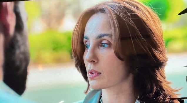 مسلسل كويتي اسمه #كان_إنسان على منصة #شاهد الذي ينتمي للمدرسة الواقعية دون إضافة "بهارات"وتجميل للواقع..جارح مؤلم حقيقي حتى النخاع الإنساني.. 
القصة/الحبكة تتصاعد في حوارات مكتوبة بشكل جيد تعطي اشارات لتحولات تراجيدية غير متوقعه وهذا سر جاذبية المسلسل القصير زمنا وفي عدد