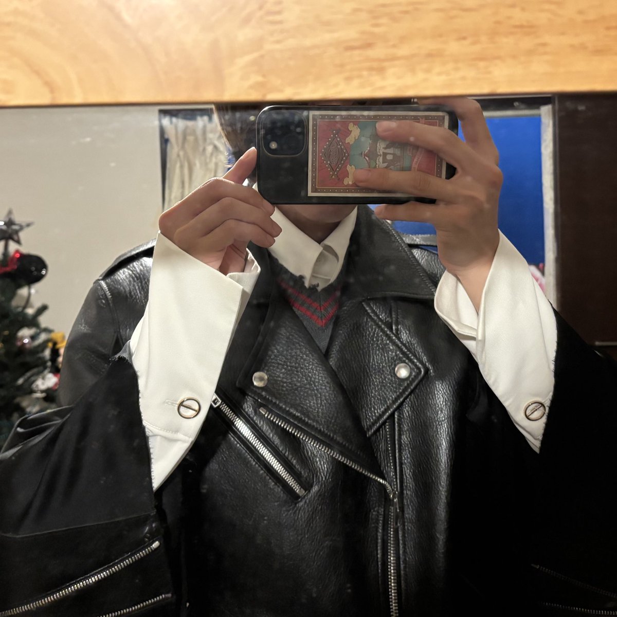 __kho_u's tweet image. 3年前から探していたマルジェラのニット見つけて、ようやく20ssのルックが完成した