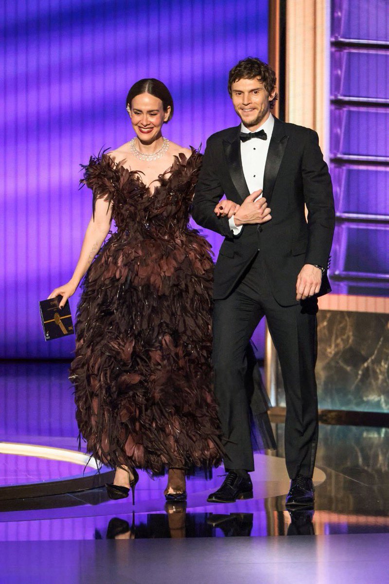 Evan Peters tweet media