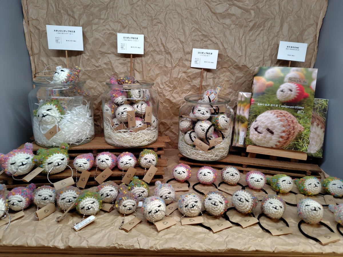 DannaMiyuki0320's tweet photo. 今日は、アイパー滝沢さんの「編み物男子交流会」に参加しました
毎月、参加者が増えて大盛況
編み物男子パワー凄いぞ💪

その後、ラフォーレ原宿の　#愛と狂気のマーケット　に寄って、#おたま　の販売ブースを見せて頂きました

楽しい１日でした☺️ https://t.co/8d1buiZUnX