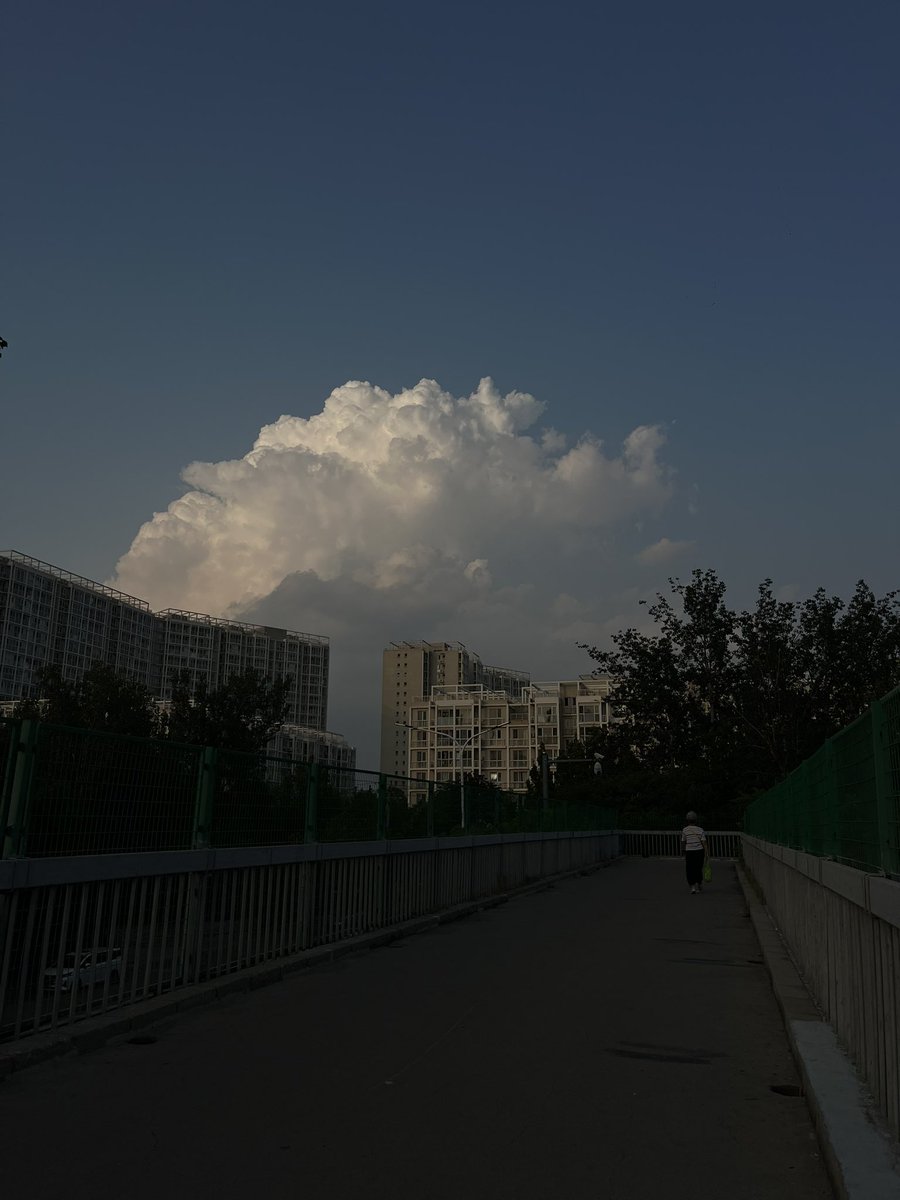 看看你们那边的云☁️