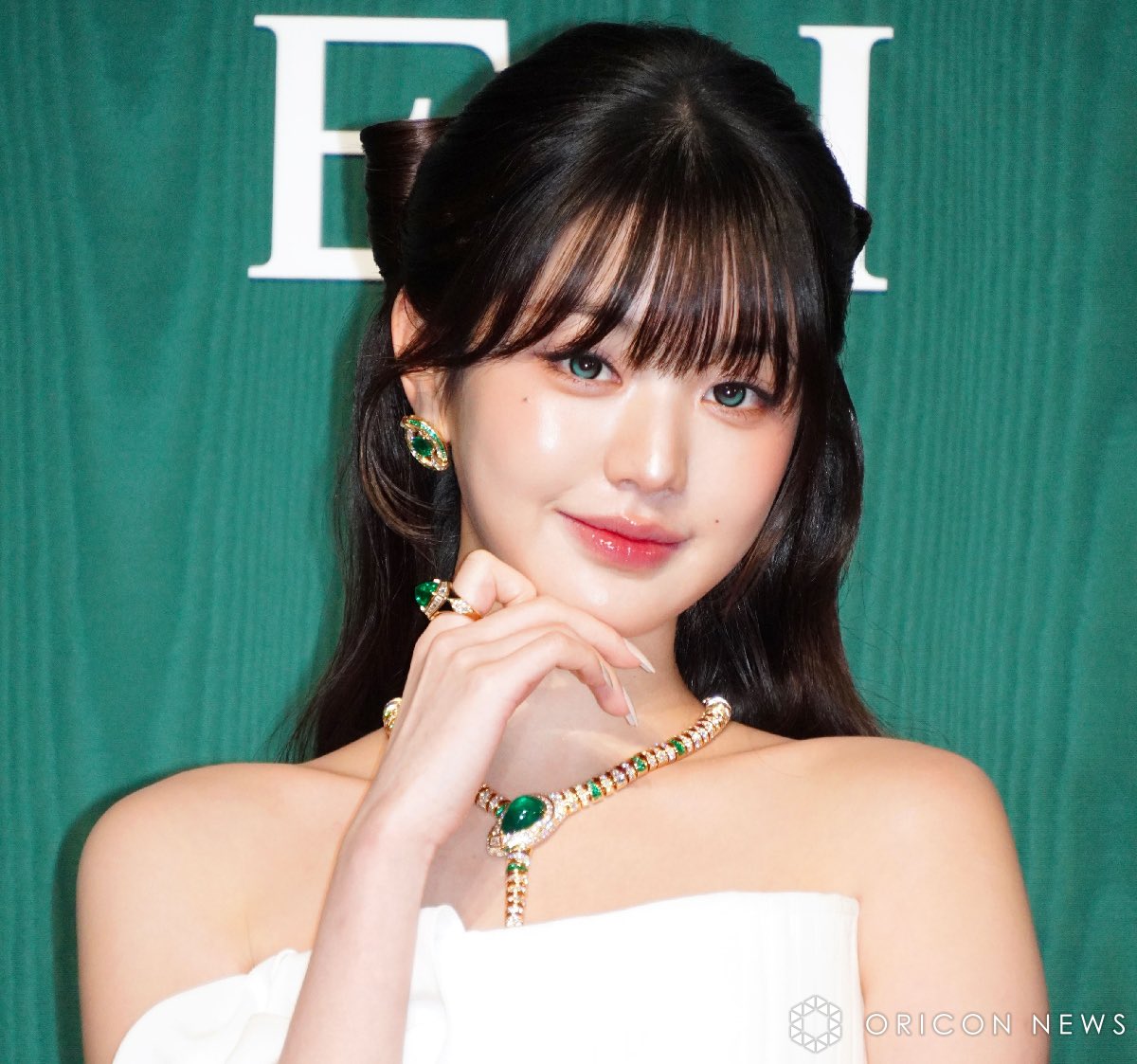 wonyoungdollz's tweet photo. STUNNING WONYOUNG!! 🤍✨

#WONYOUNGxBVLGARI #JANGWONYOUNG
@Bulgariofficial https://t.co/WI3NpfxarJ