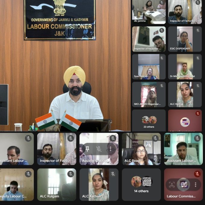 Labour Commissioner J&amp;K <a href="/CeeDeeSingh/">Charandeep Singh</a> reviews preparations for #SewaParv2025 (Sept 17–Oct 2), stressing vibrant celebrations, wider outreach &amp; active stakeholder participation in labour welfare schemes across the UT.
 #SewaParv2025 
<a href="/LabourCommrJK/">Labour Commissioner, J&K</a> <a href="/diprjk/">Information & PR, J&K</a>  <a href="/AlcSamba26203/">ASSISTANT LABOUR COMMISSIONER, SAMBA</a>
