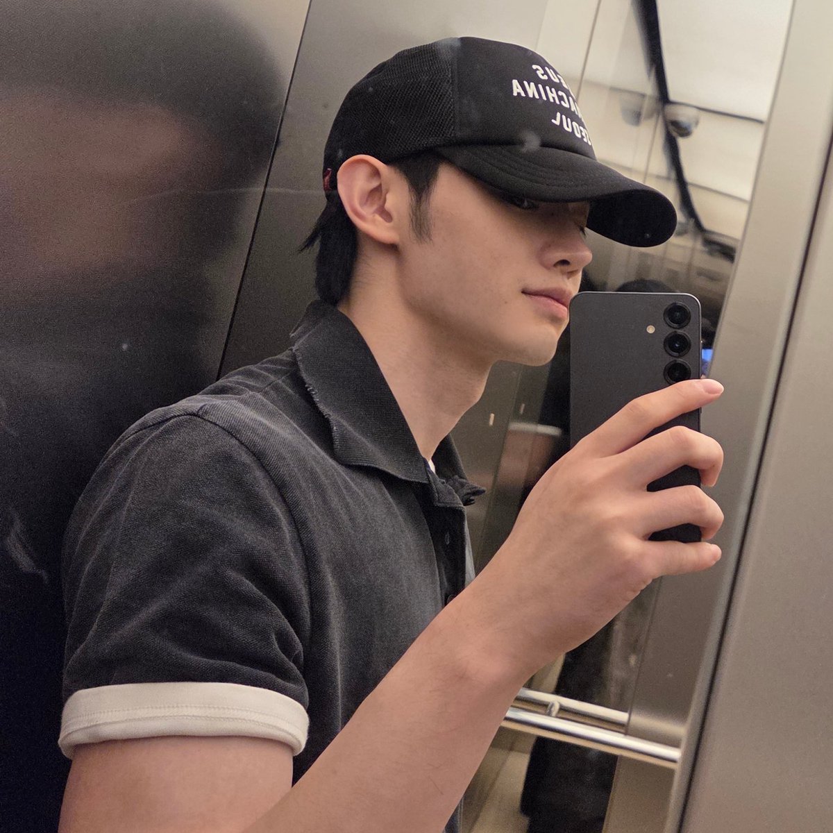 gyukissed's tweet photo. heart out,
a sunsun 🔞 filo au 

wherein dash (sh) confesses to his crush, liv, who mistakenly thought he was asking permission to court her twin, vil (sn). https://t.co/zIbmd4ctJ1