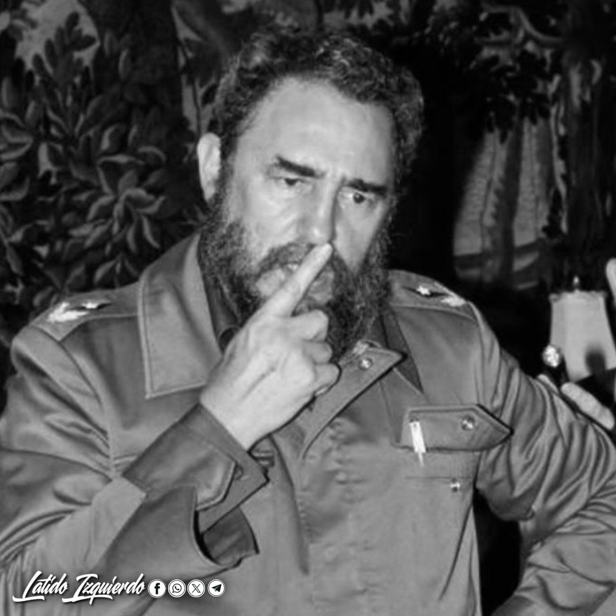 🫡 "Latiendo con Fidel" 🇨🇺

Para millones, Fidel fue más que un líder: fue el combustible de la esperanza y el motor de un proyecto de soberanía y justicia social que resonó e inspiró a toda América Latina.
👉 ¡El comandante de la Revolución Cubana!
#100AñosConFidel
