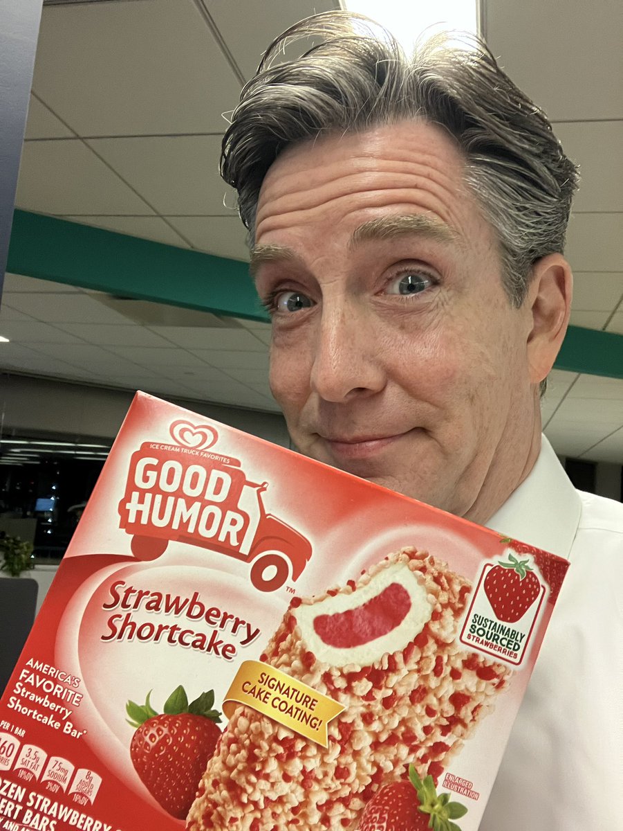 JimDonovanNews's tweet photo. It’s #IceCreamTuesday in our newsroom. This morning I brought in @GoodHumor strawberry shortcake bars. #4AMSnack https://t.co/JxPGL3xIgV