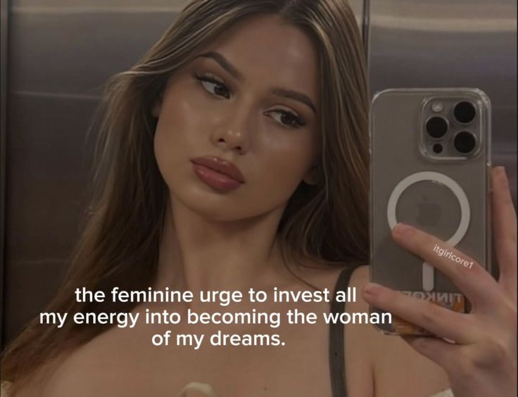 ceelune_'s tweet image. 